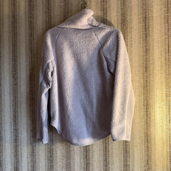 Nike Sweater Hoodie Pullover Women's Size Small White Turtleneck Athletic - Picture 4 of 4
